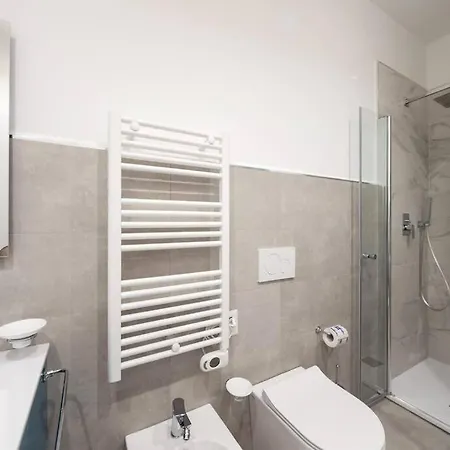 Vatican Steps, Mary, Strollingrome Appartement