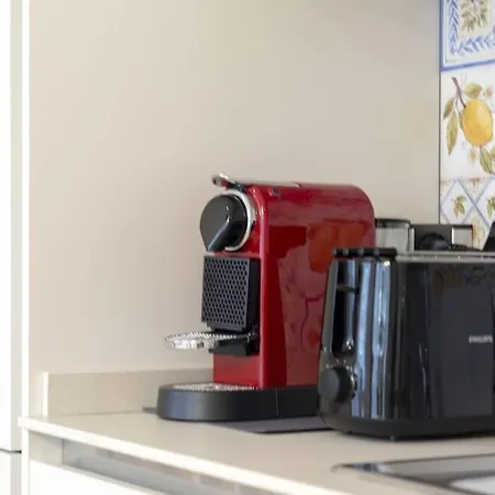 Vatican Steps, Mary, Strollingrome Rom