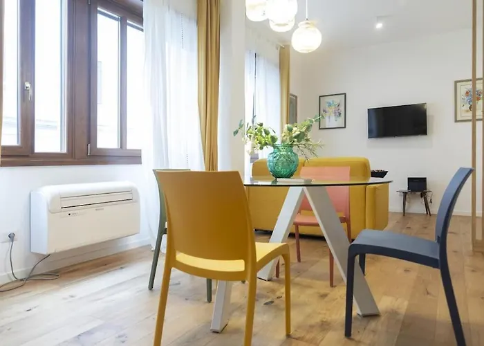 Apartment Vatican Steps, Mary, Strollingrome *